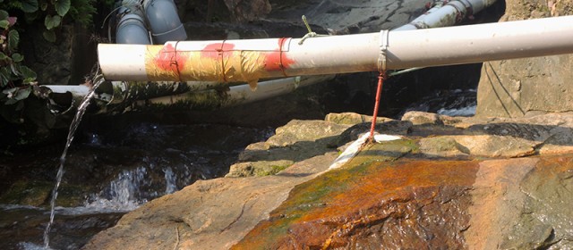 Visible Plastic Pipelines